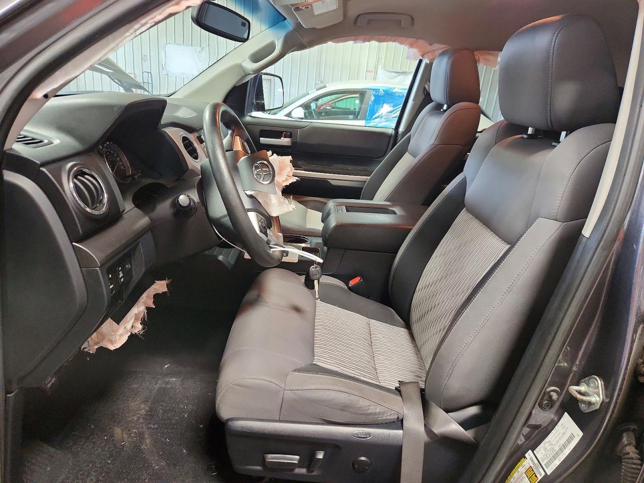 2017 TOYOTA TUNDRA