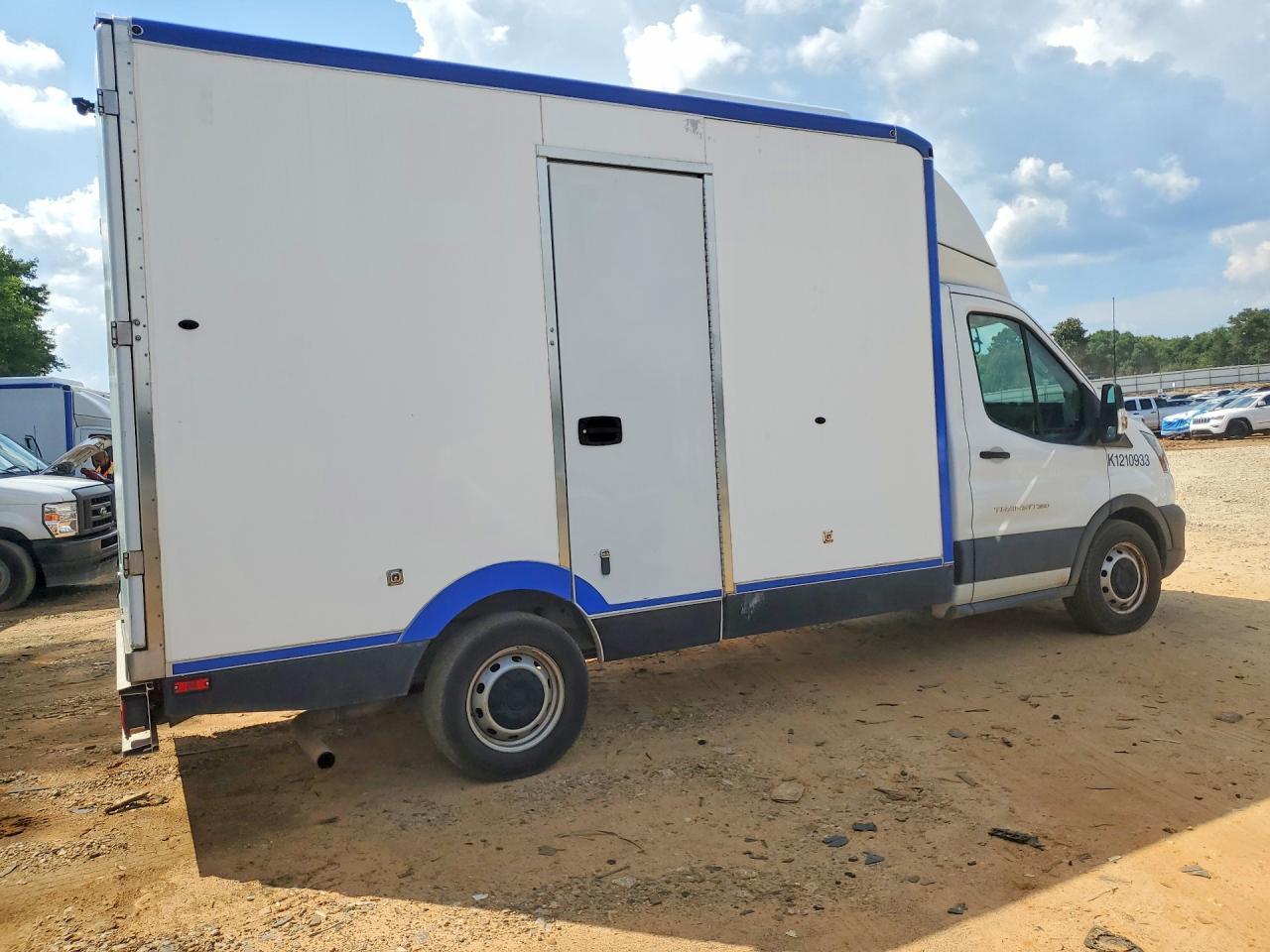 2022 FORD Transit