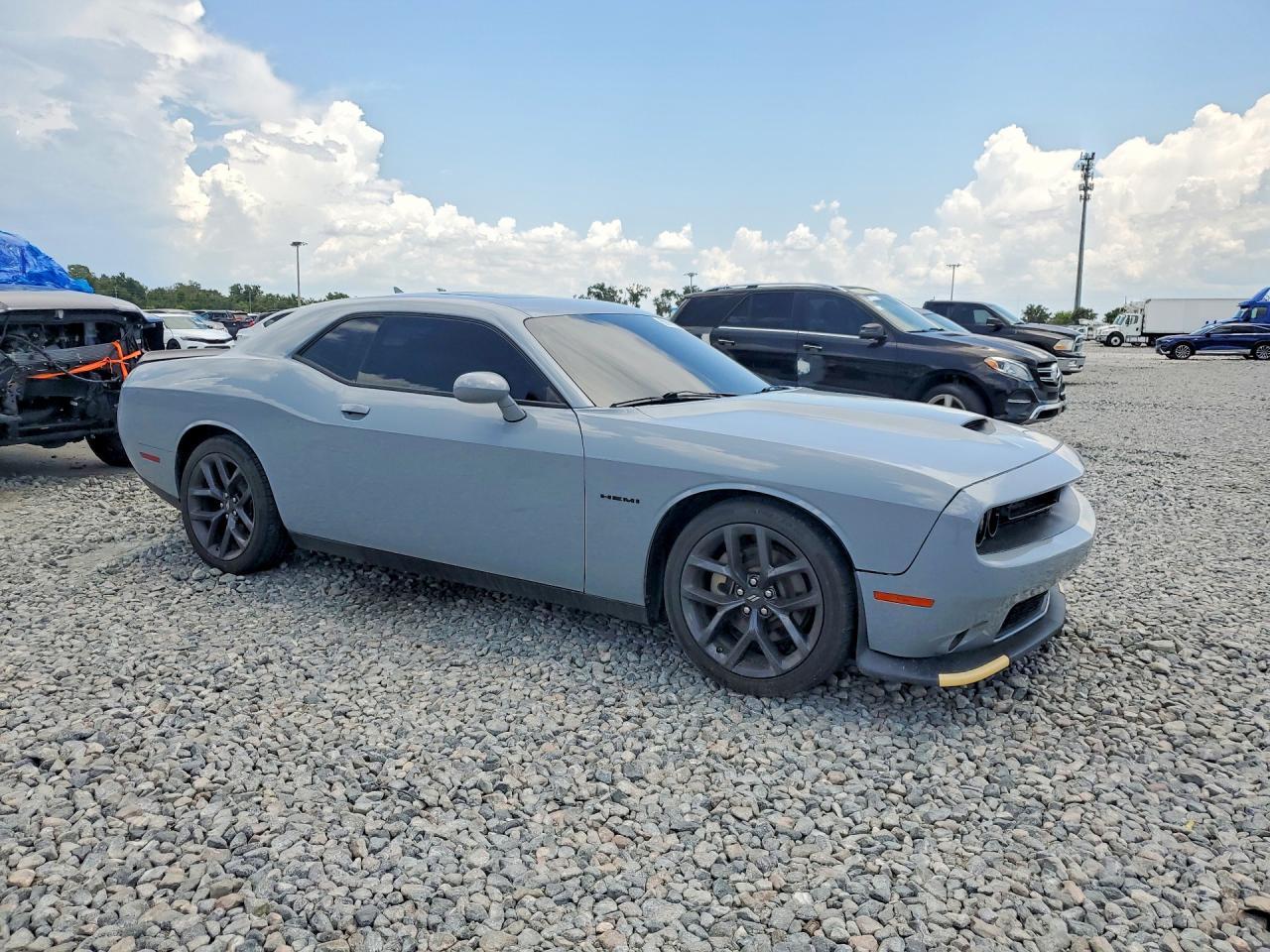 2022 DODGE Challenger