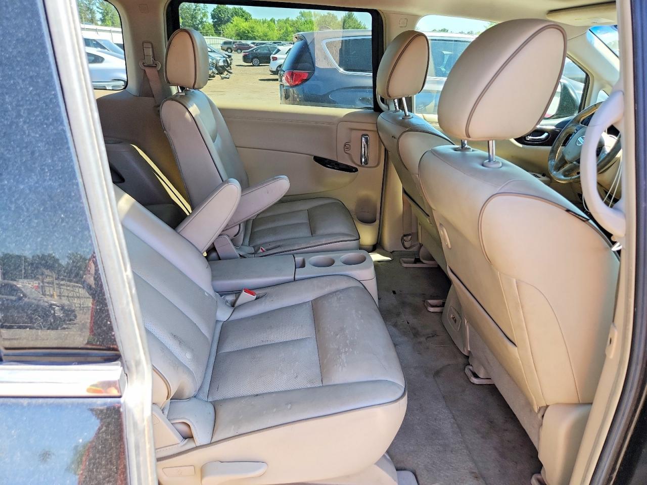 2011 NISSAN Quest