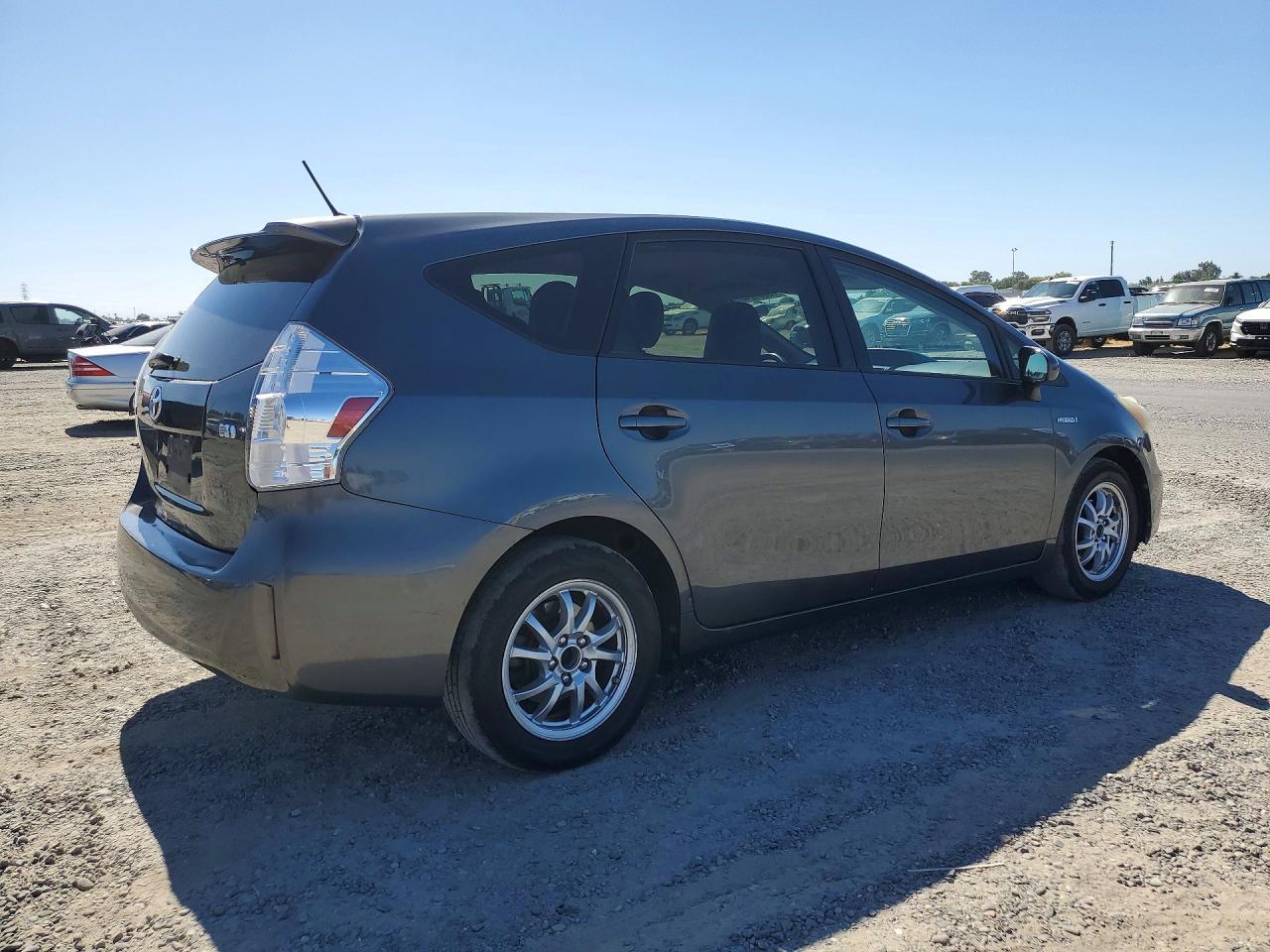 2012 TOYOTA PRIUS V
