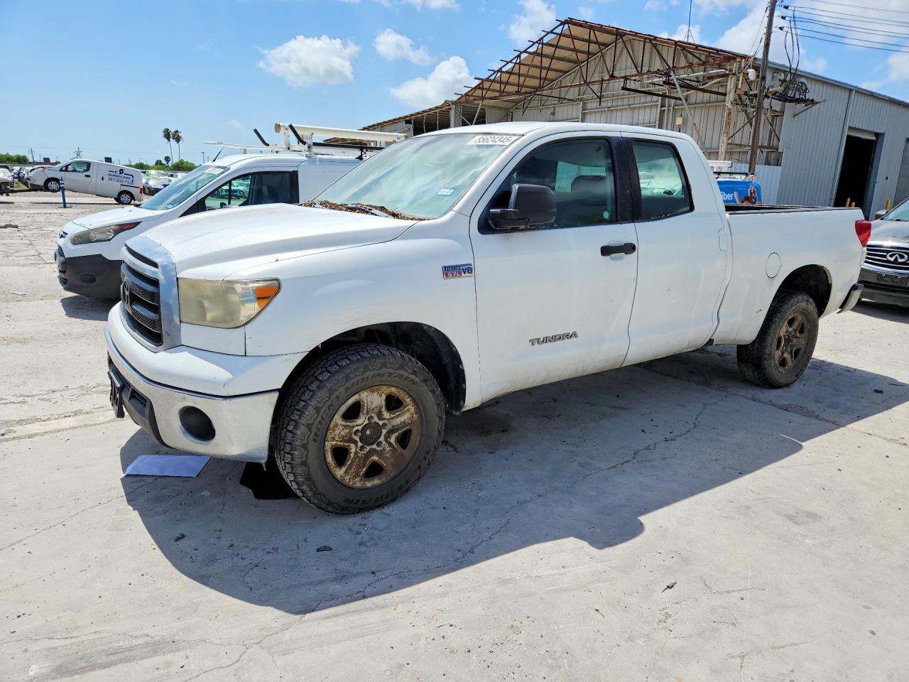 2011 TOYOTA TUNDRA