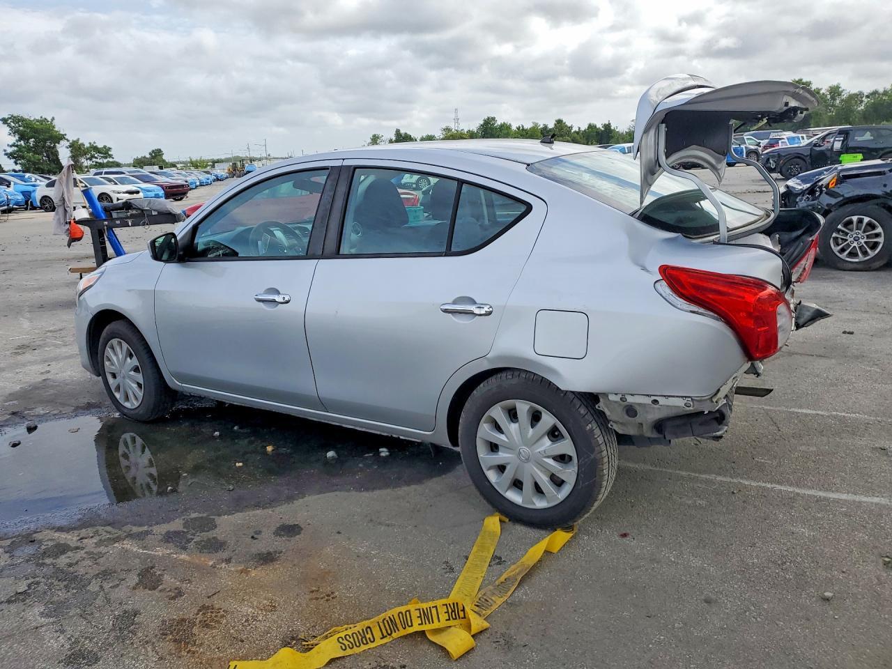 2017 NISSAN VERSA