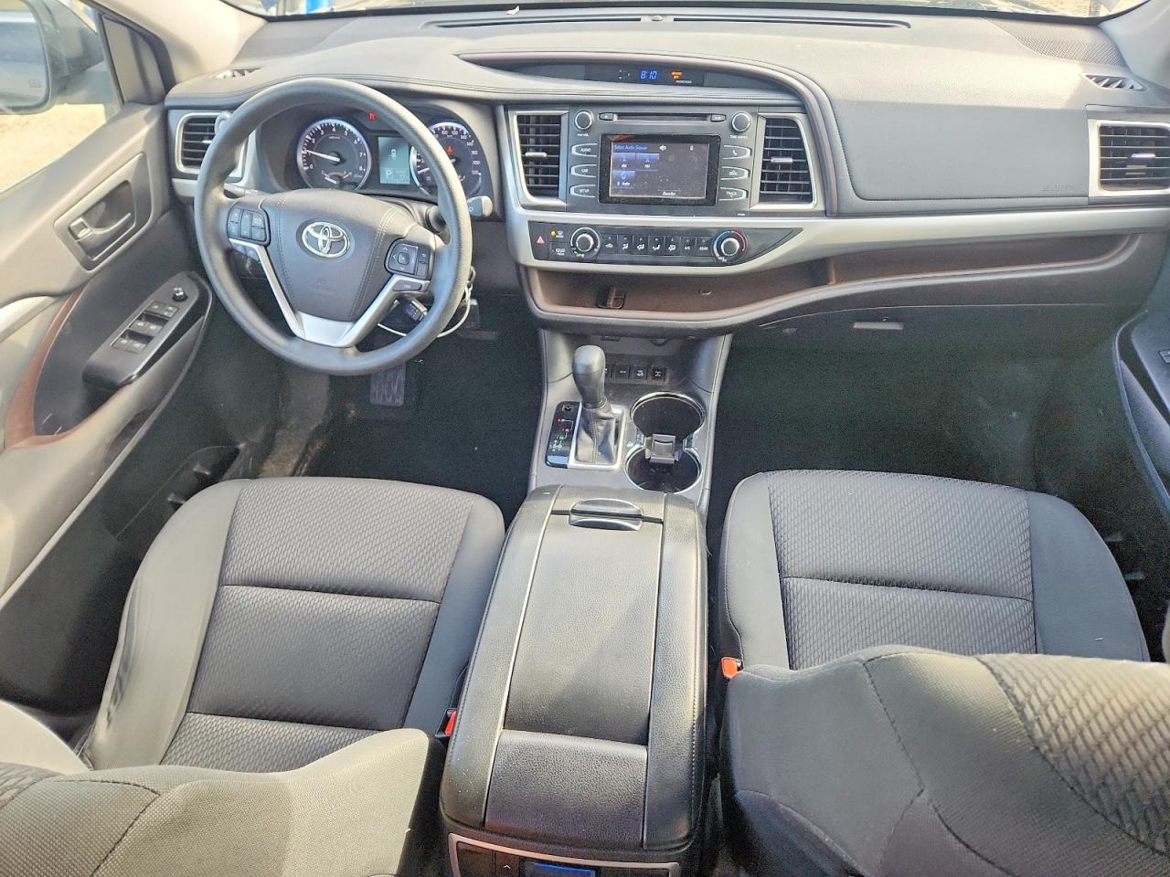 2016 TOYOTA HIGHLANDER
