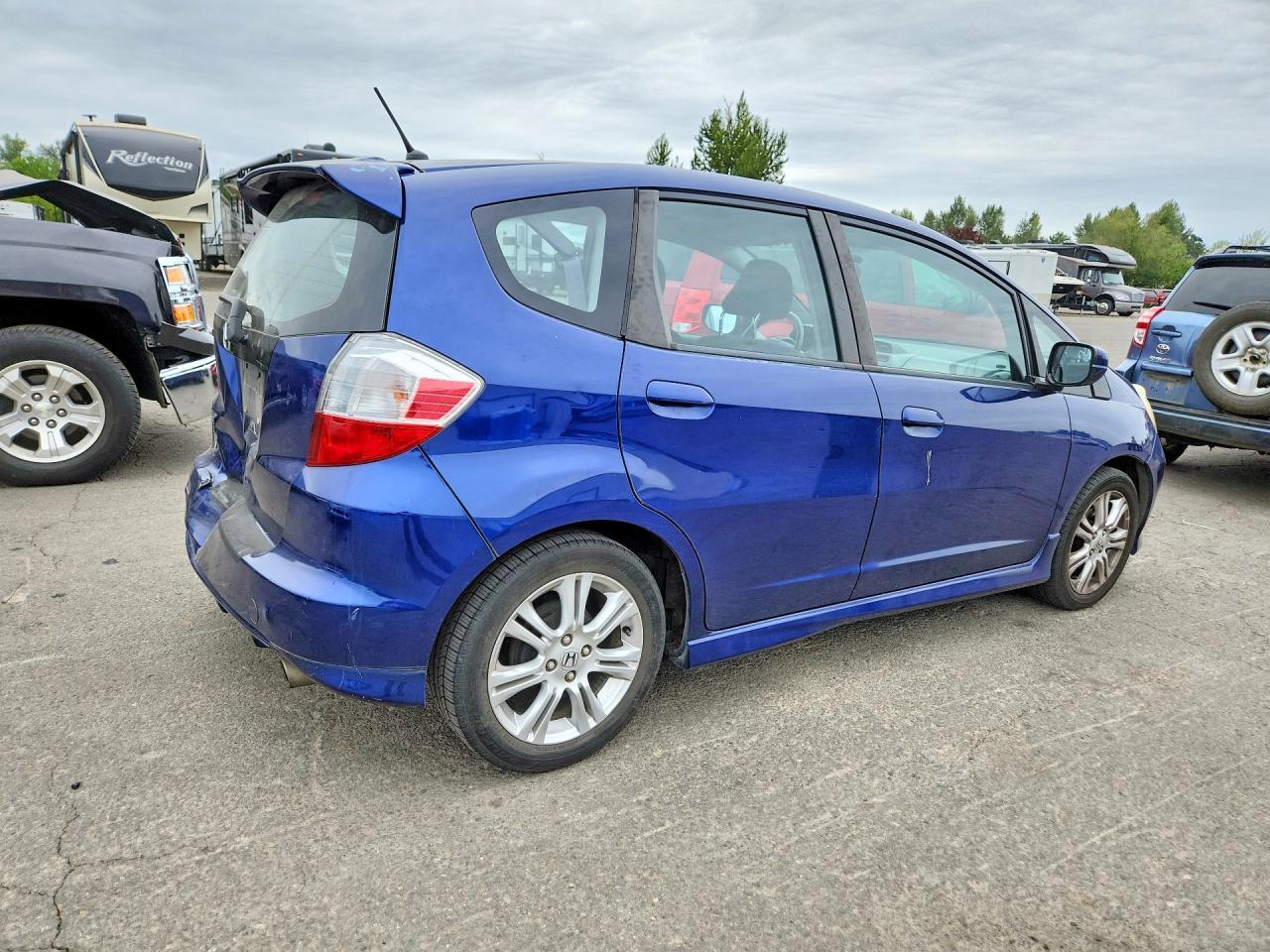 2011 HONDA FIT