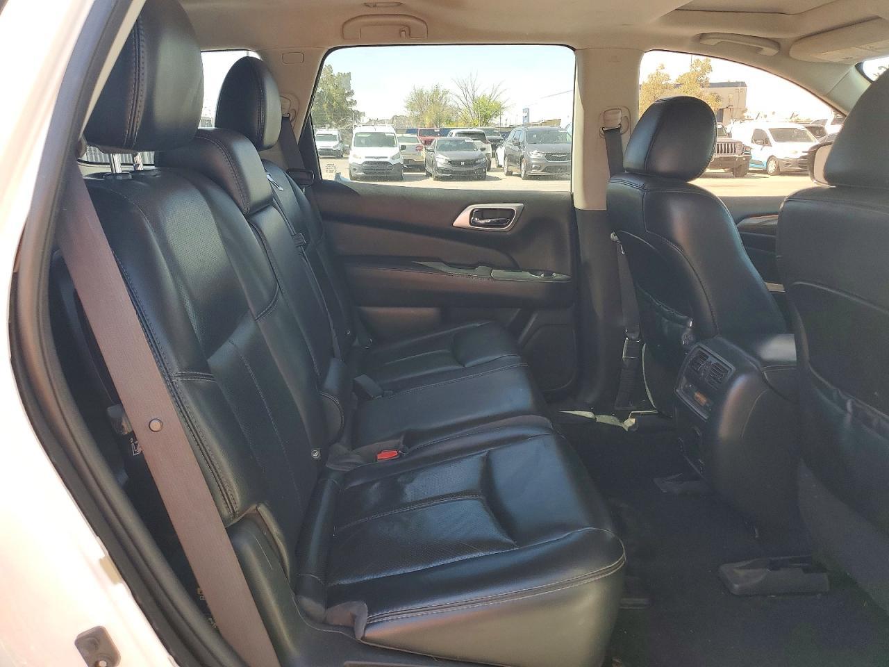 2017 NISSAN PATHFINDER