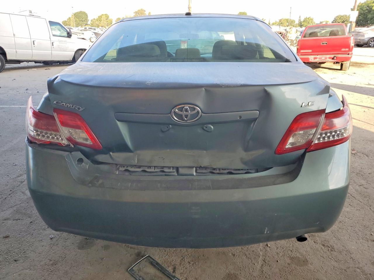 2011 TOYOTA CAMRY