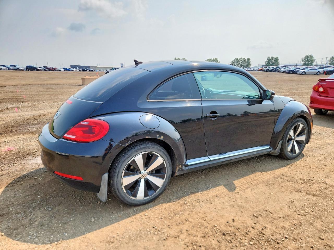 2012 VOLKSWAGEN Beetle