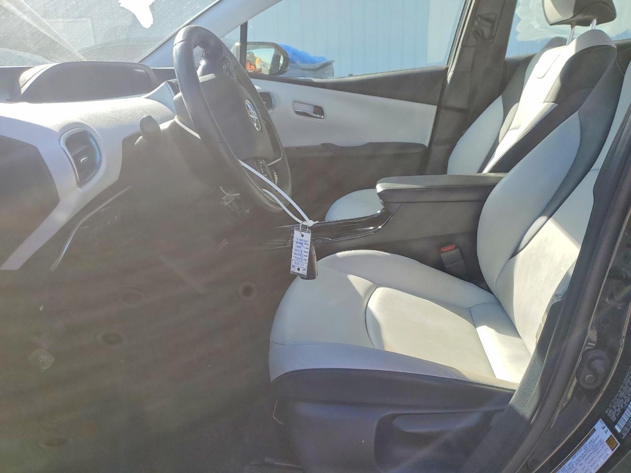 2021 TOYOTA PRIUS