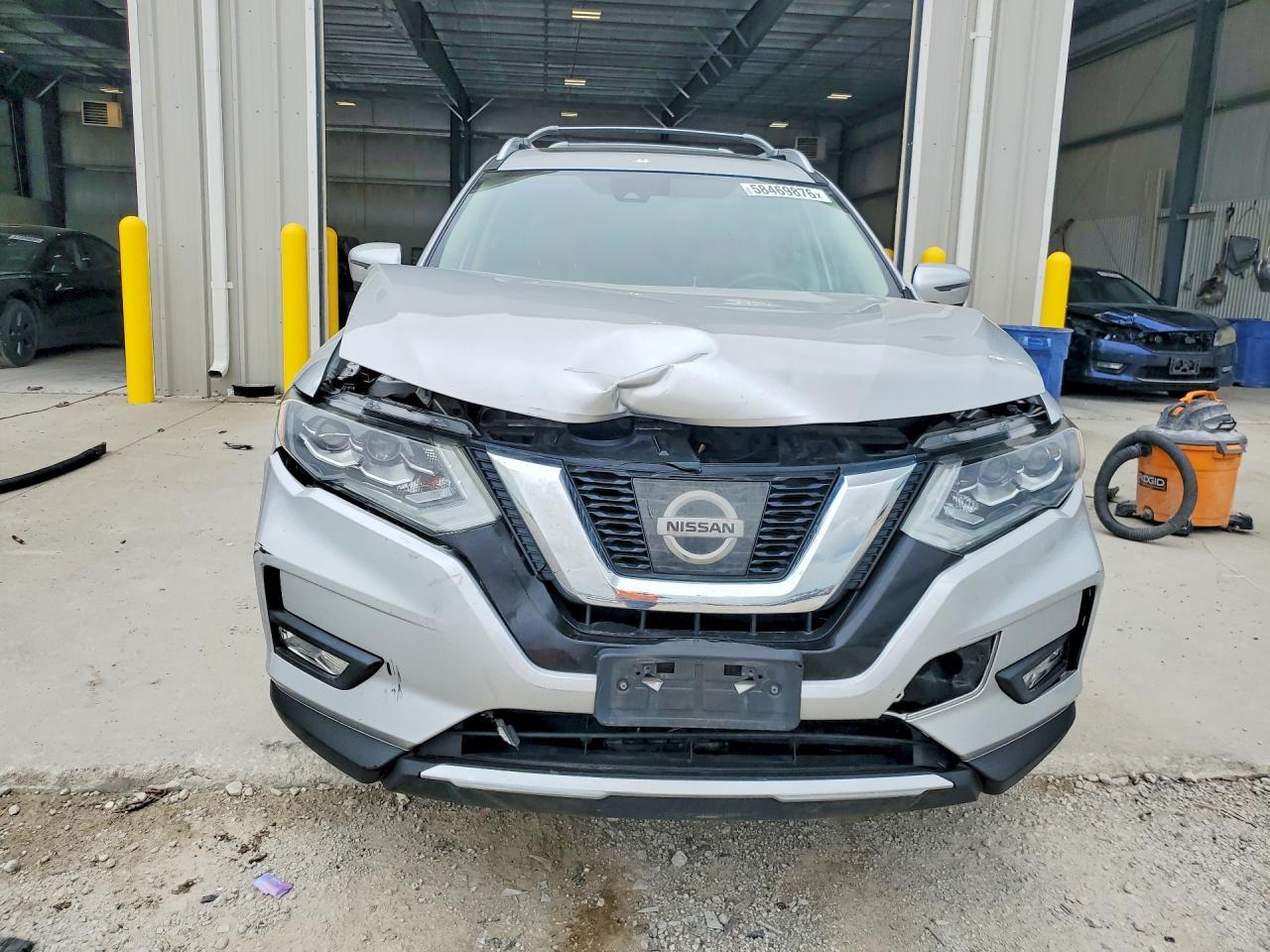 2017 NISSAN ROGUE