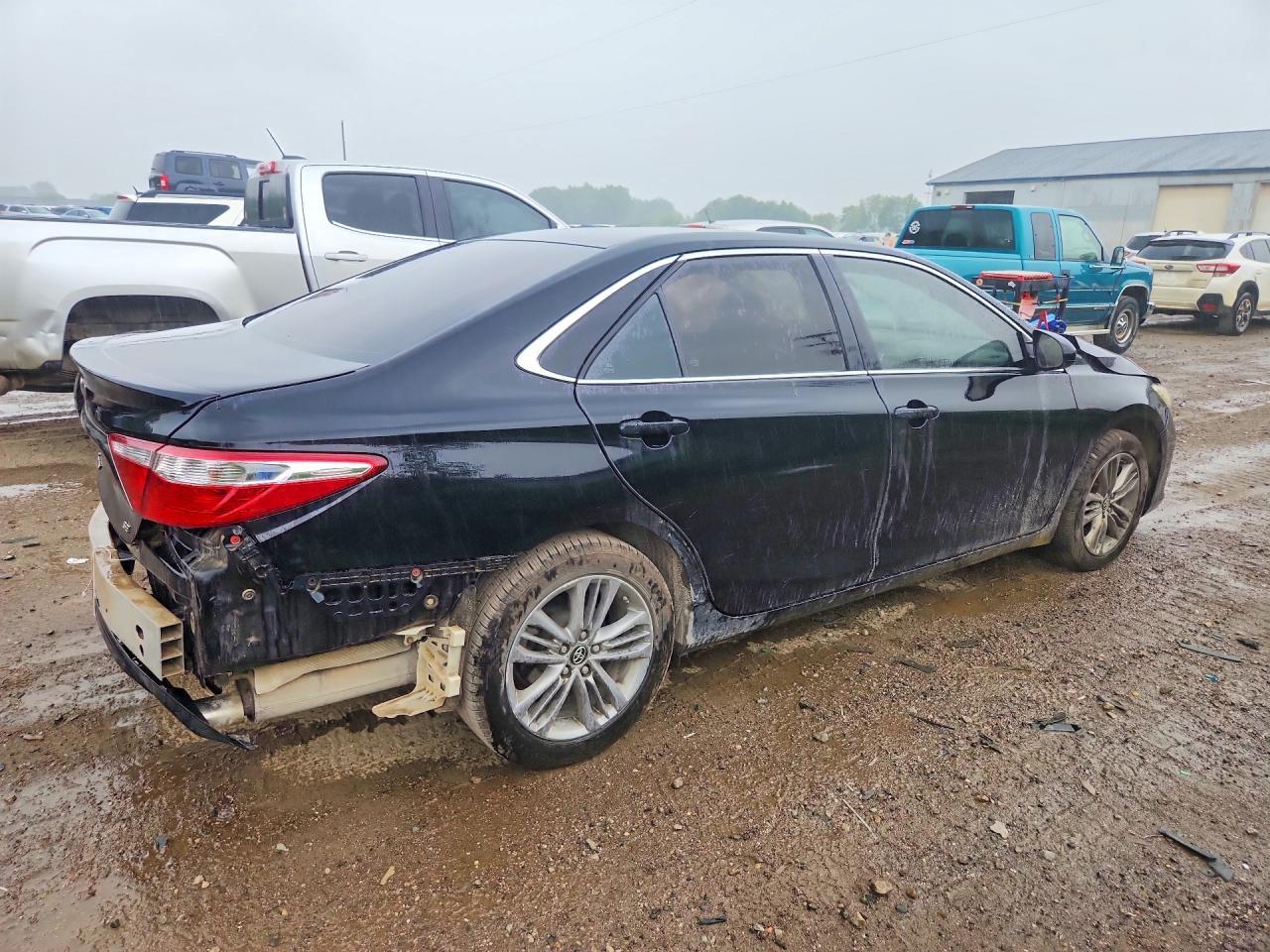 2016 TOYOTA CAMRY