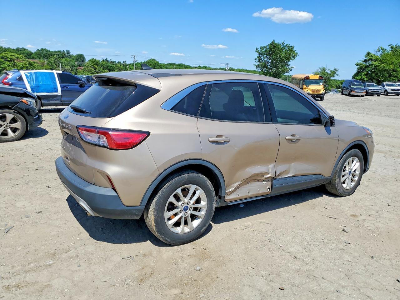 2021 FORD ESCAPE
