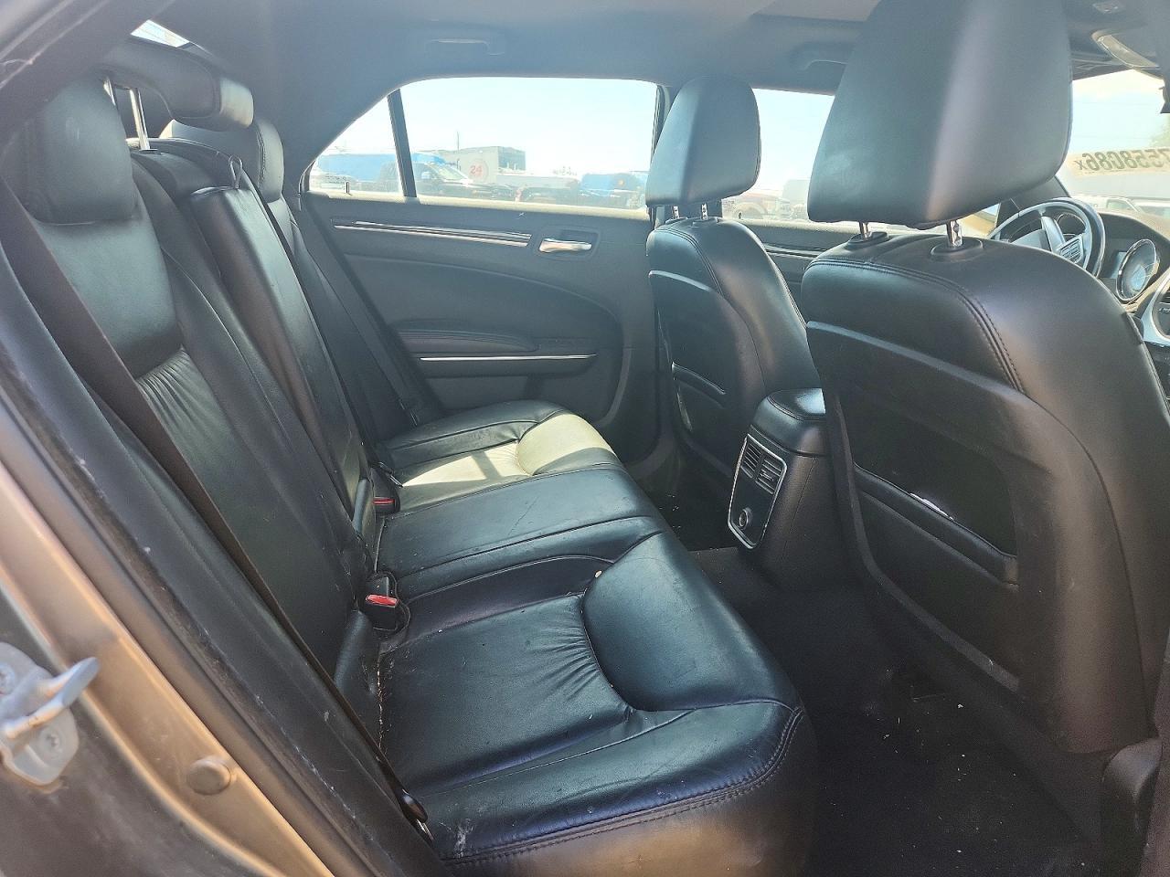 2011 CHRYSLER 300