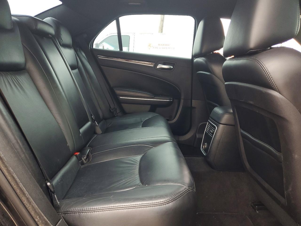 2011 CHRYSLER 300