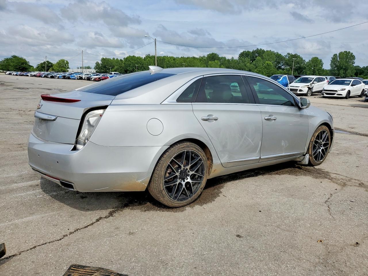 2016 CADILLAC XTS