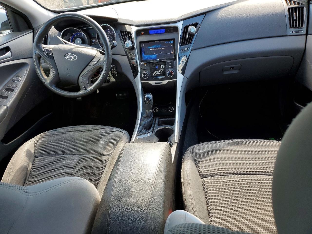 2011 HYUNDAI SONATA