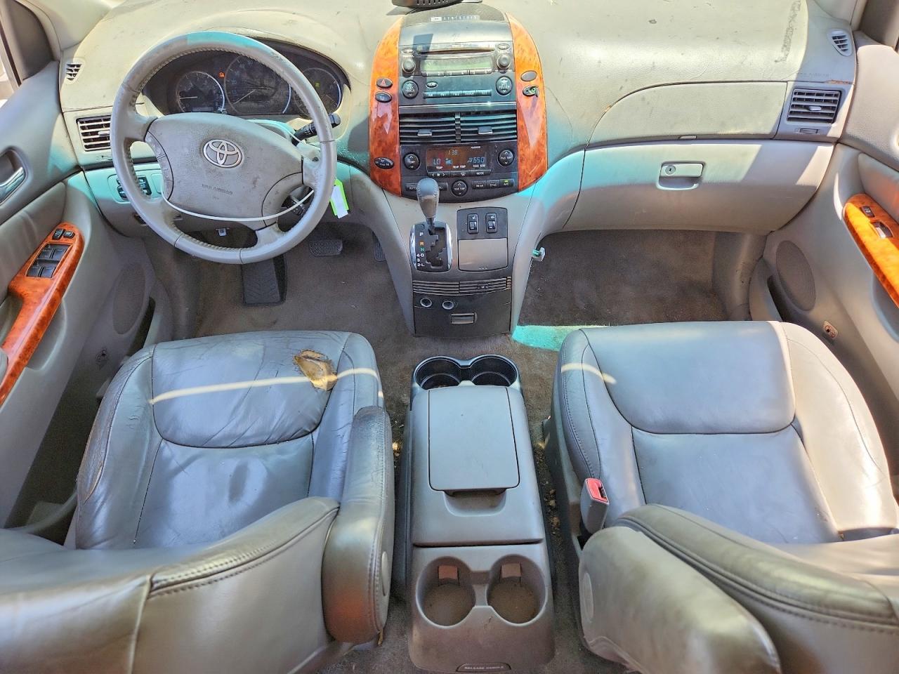 2006 TOYOTA SIENNA