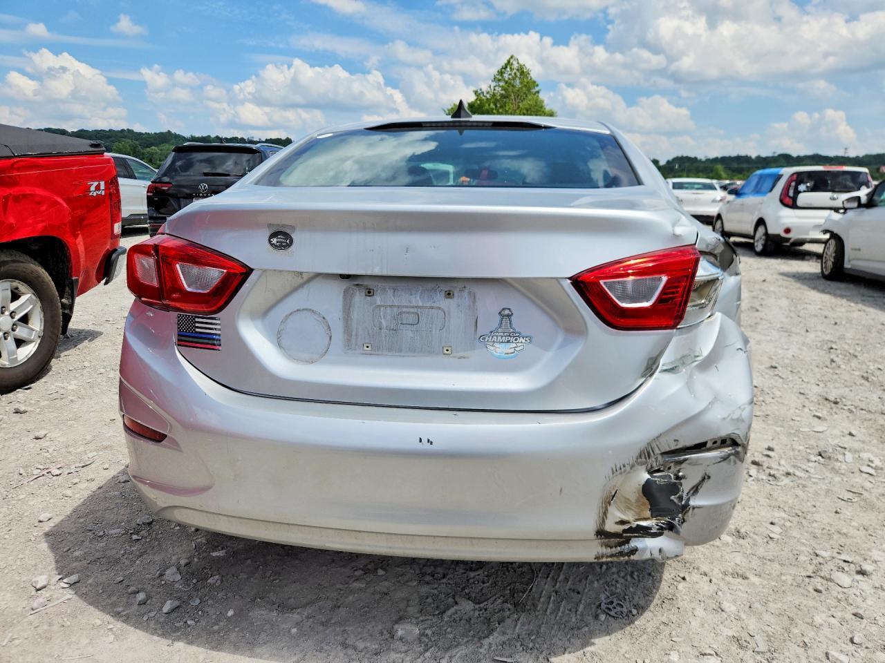 2018 CHEVROLET CRUZE