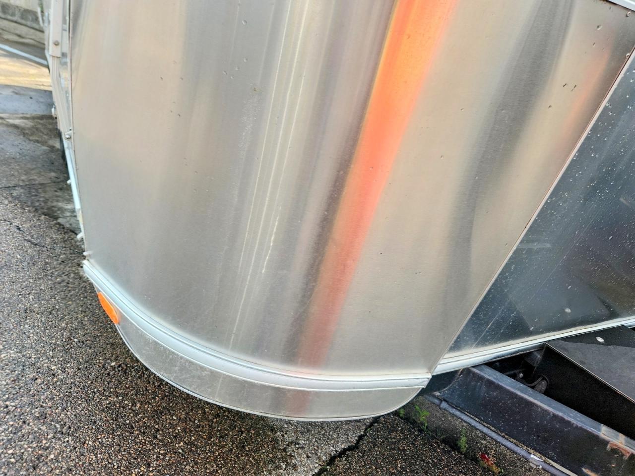 2019 AIRSTREAM Camper