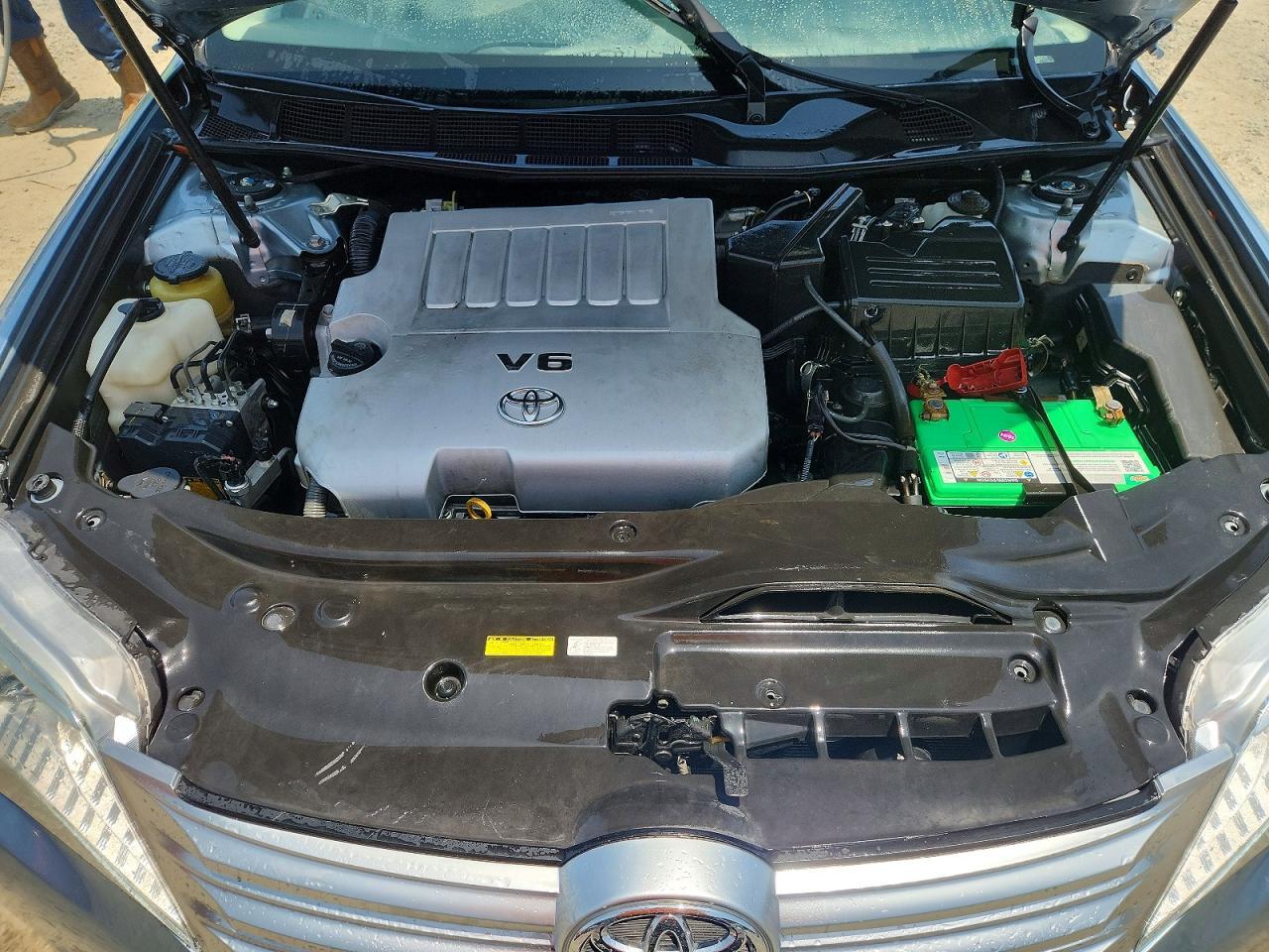 2011 TOYOTA Avalon