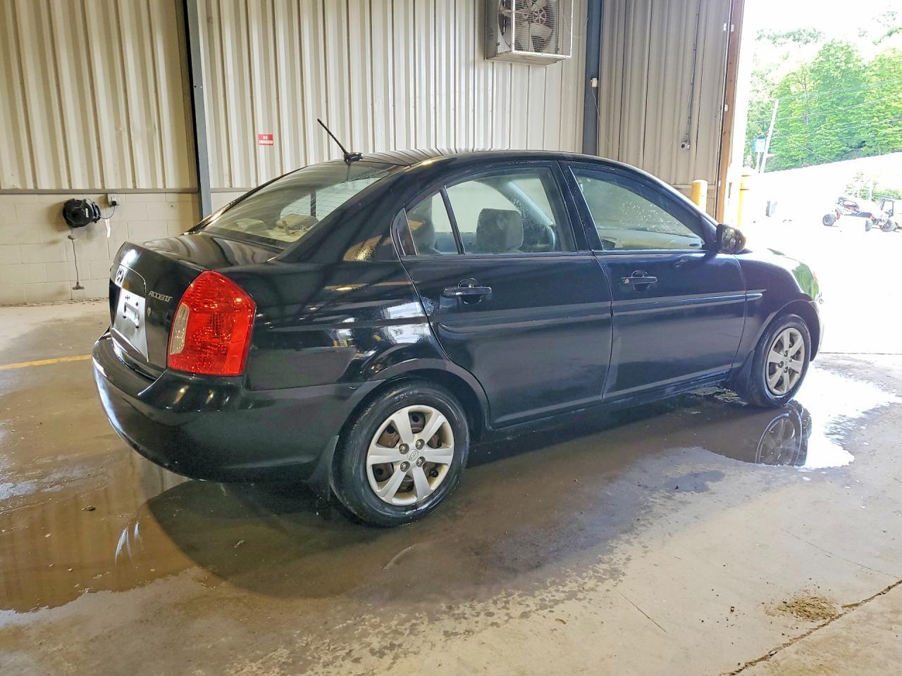 2011 HYUNDAI ACCENT