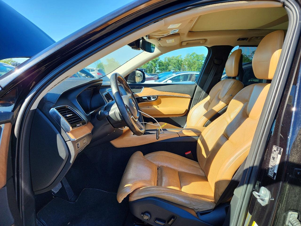 2016 VOLVO XC90
