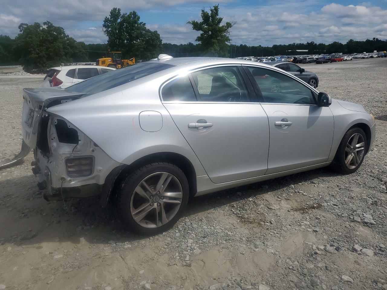 2015 VOLVO S60
