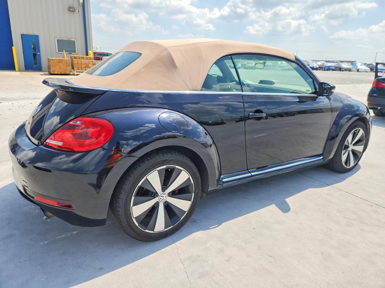 2013 VOLKSWAGEN Beetle