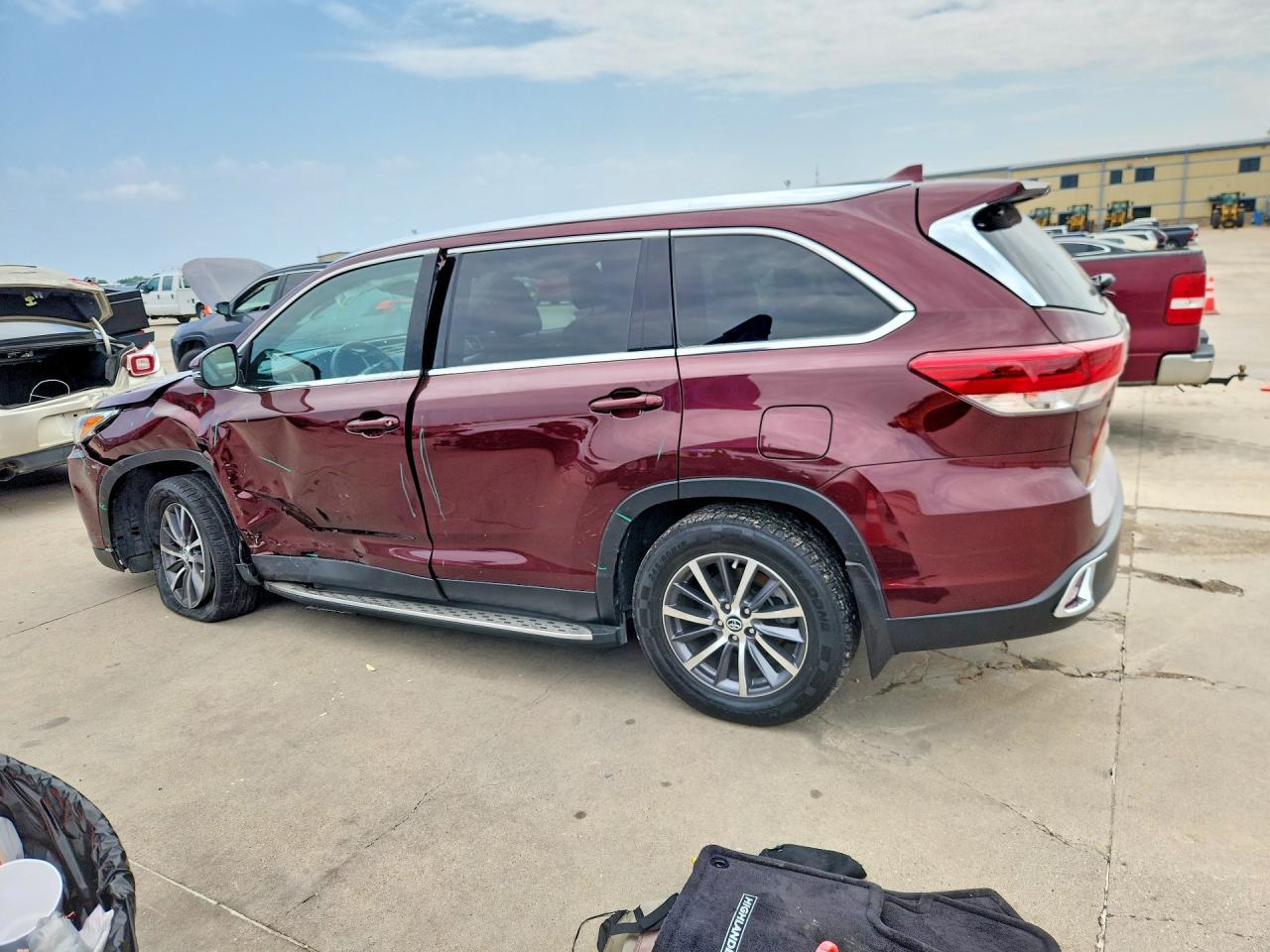 2019 TOYOTA HIGHLANDER