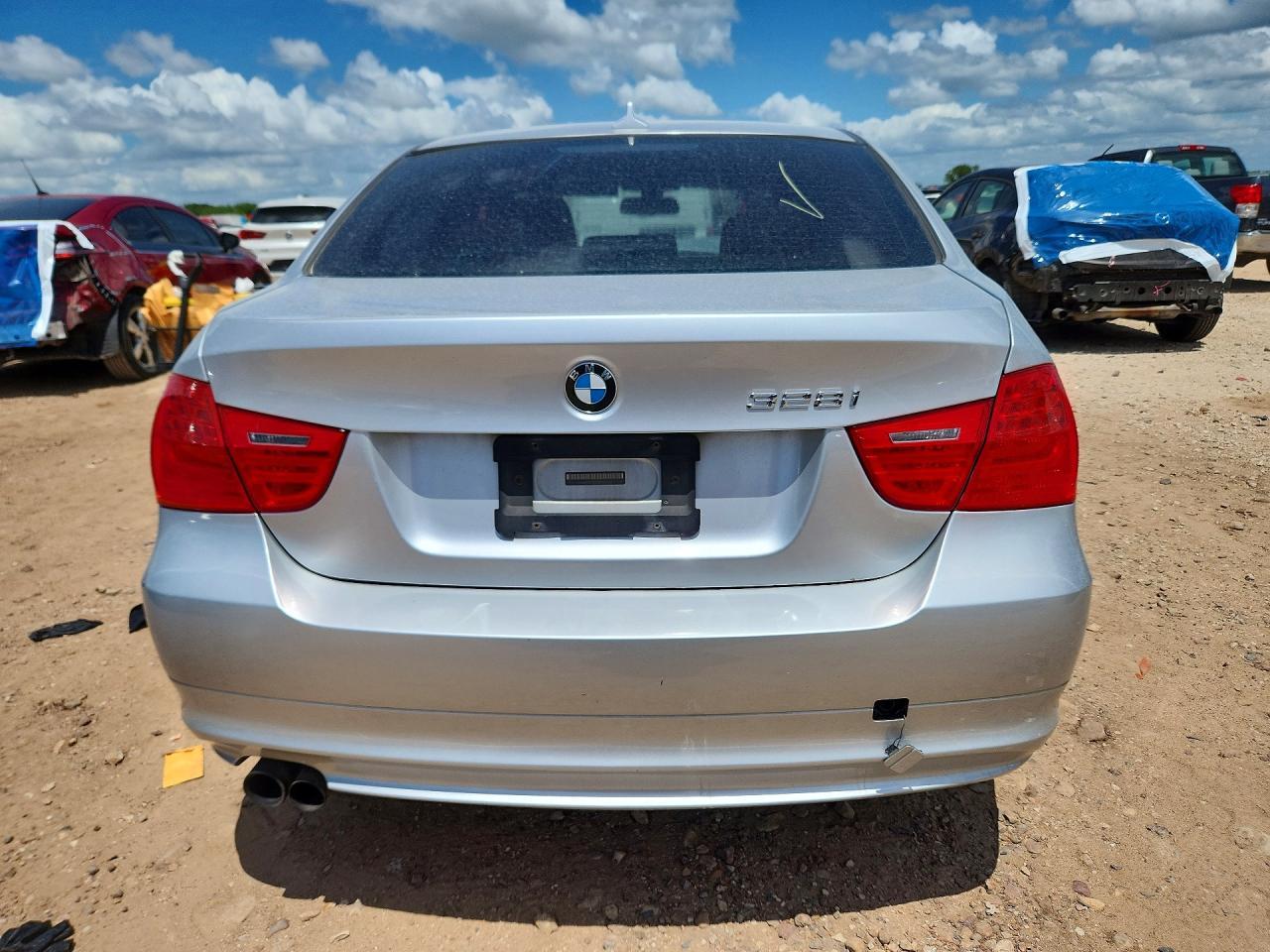 2011 BMW 3 SERIES