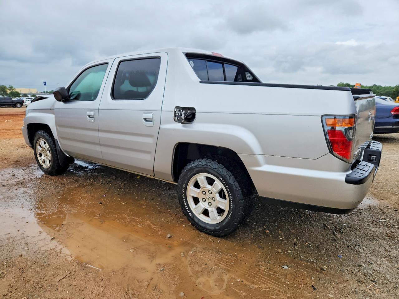 2011 HONDA Ridgeline