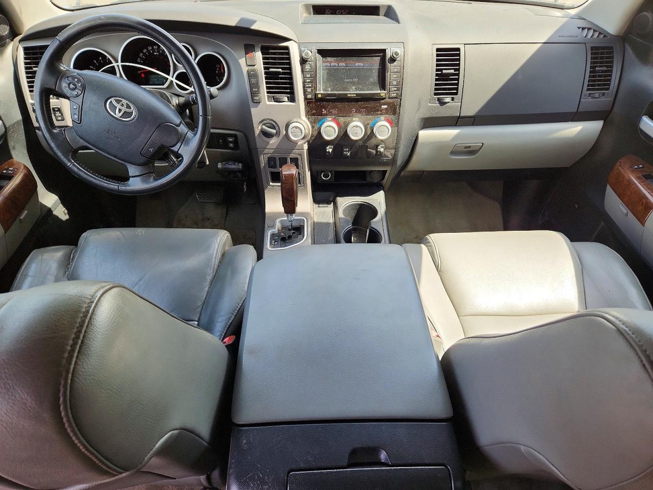 2011 TOYOTA TUNDRA