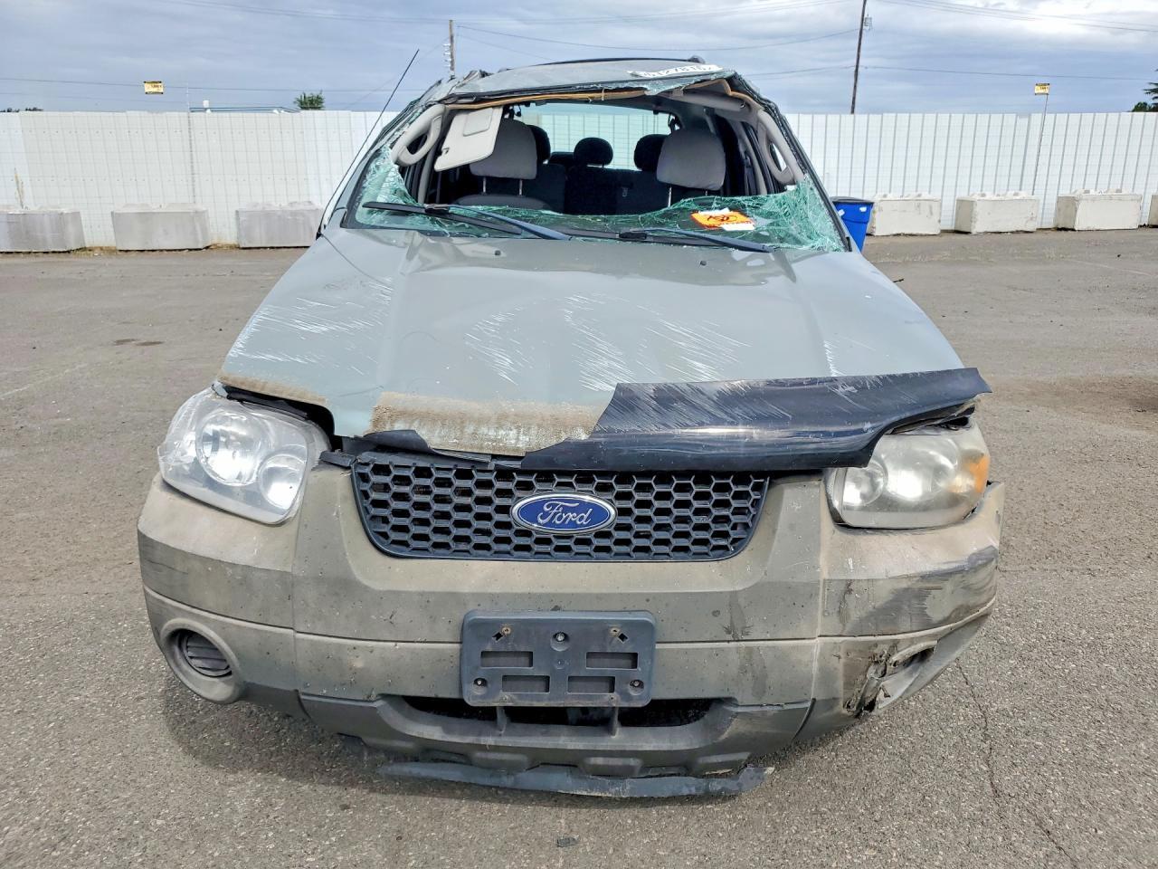 2005 FORD ESCAPE