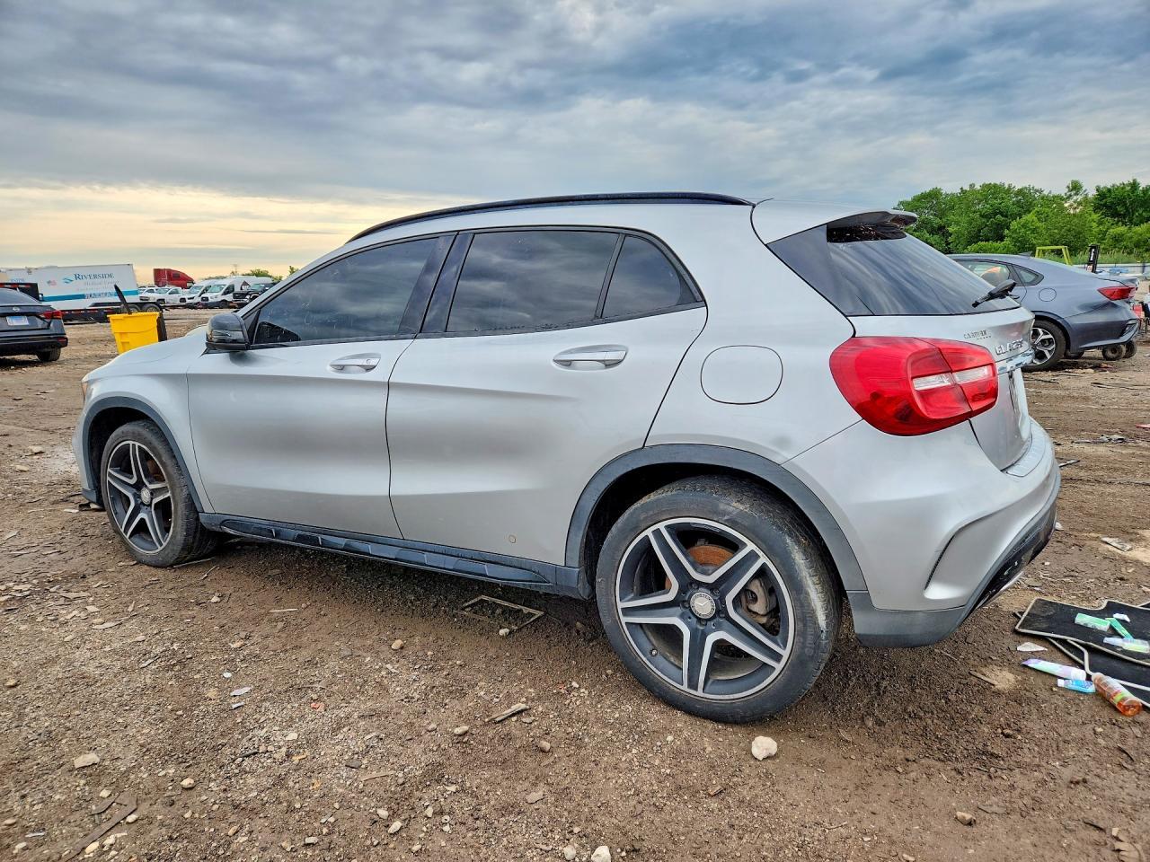 2016 MERCEDES-BENZ GLA-Class