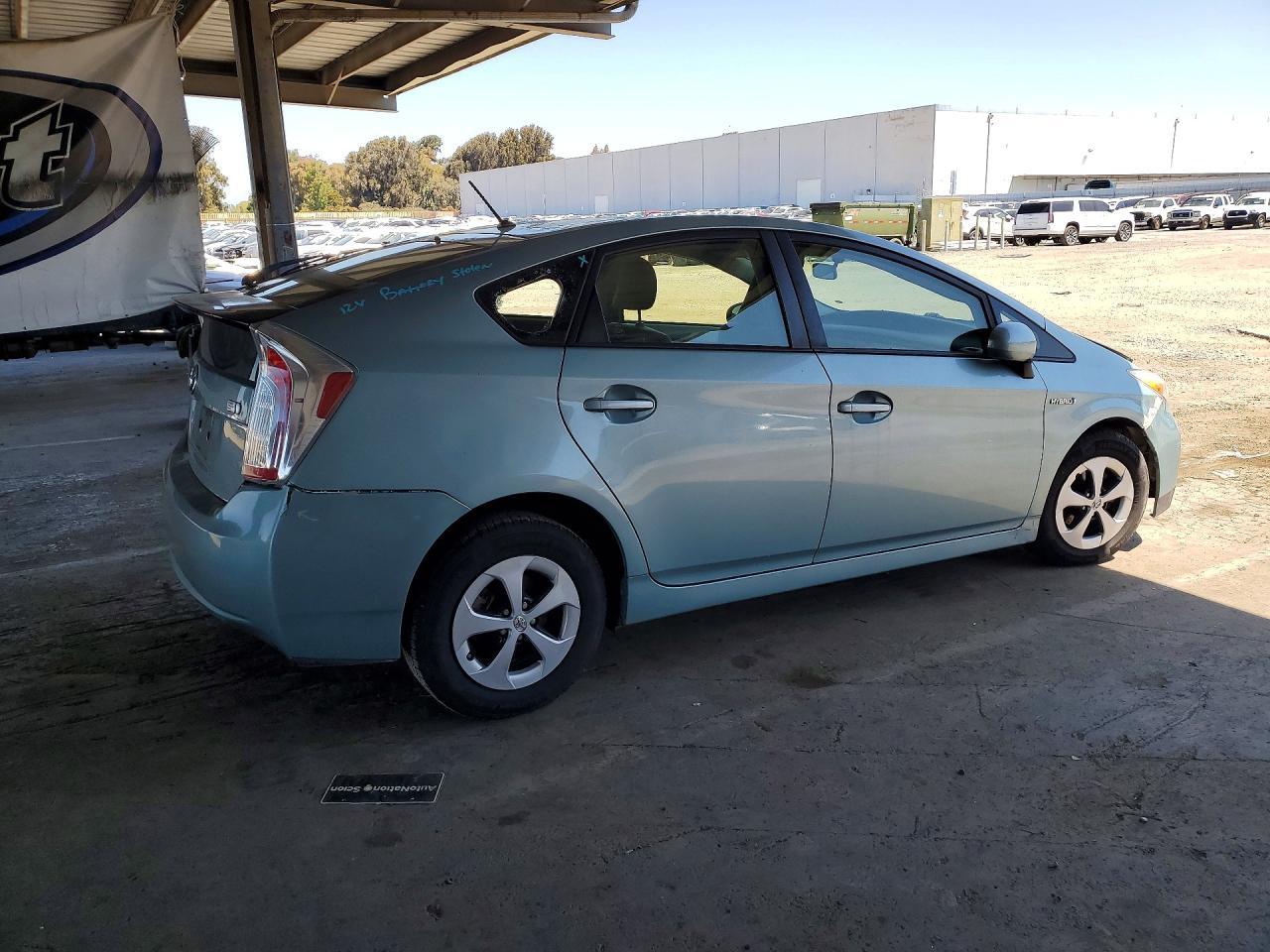 2015 TOYOTA PRIUS