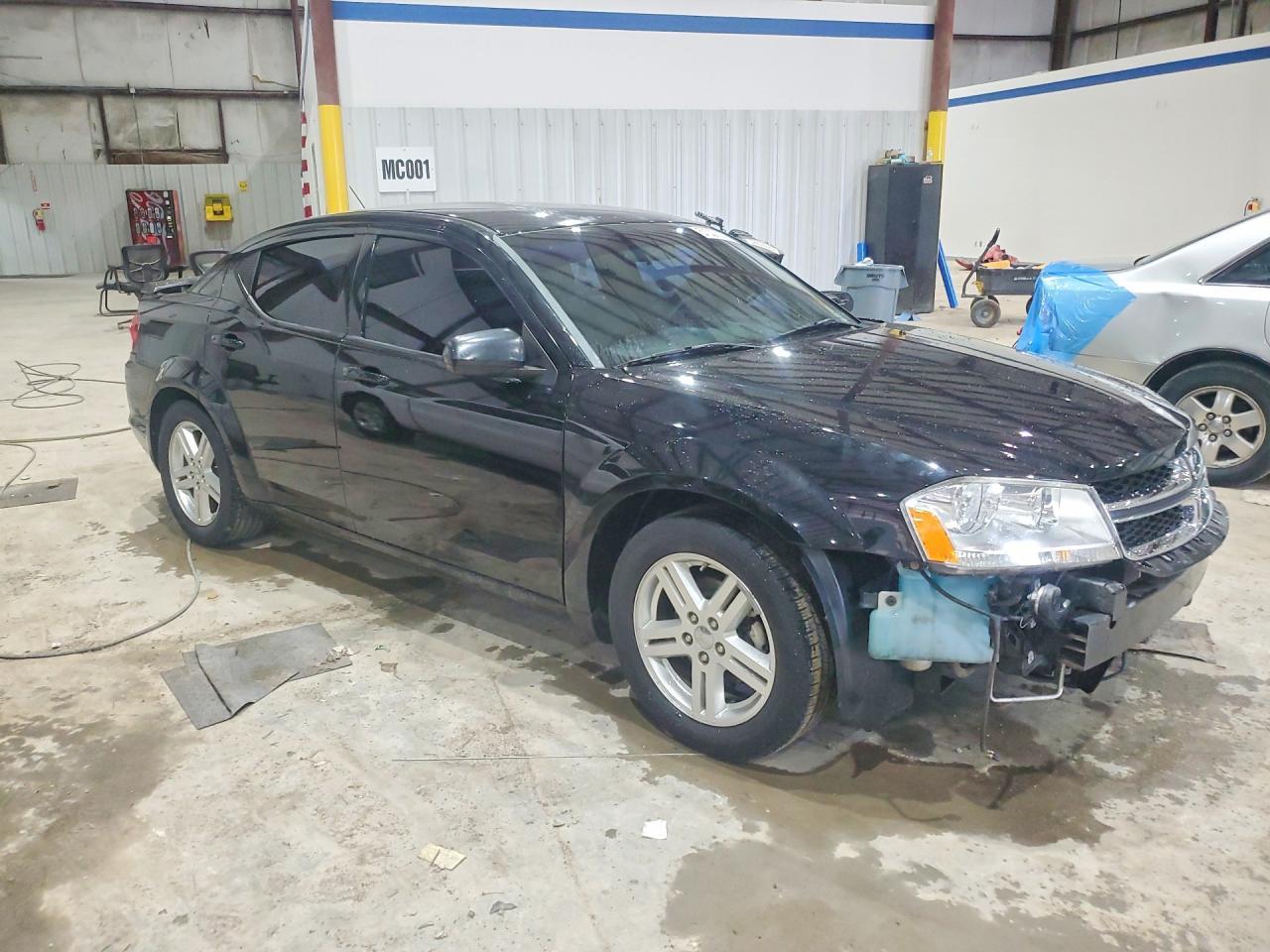 2014 DODGE Avenger