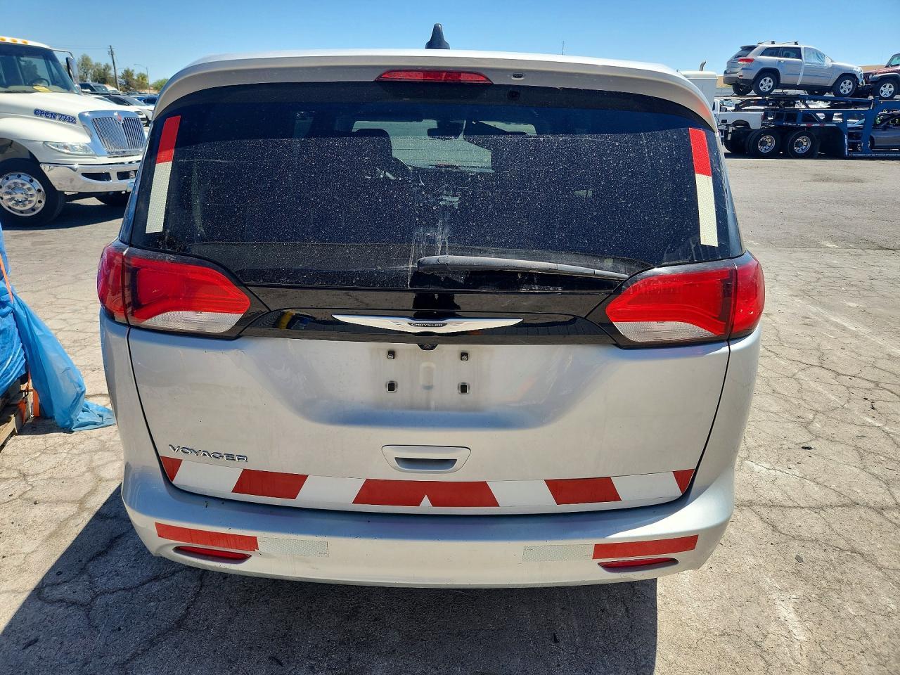 2023 CHRYSLER Voyager