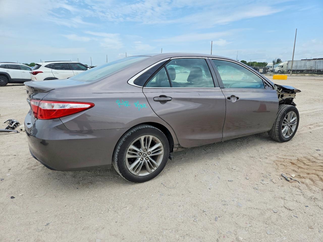 2015 TOYOTA CAMRY
