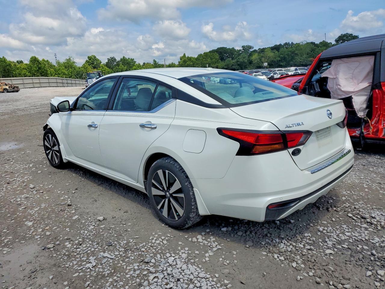 2022 NISSAN ALTIMA
