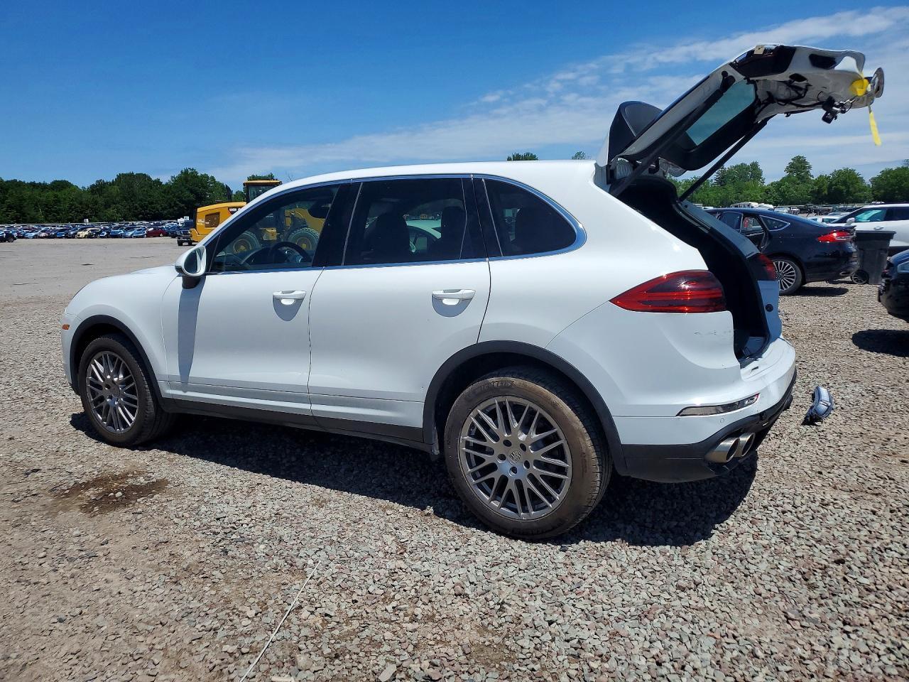 2016 PORSCHE CAYENNE