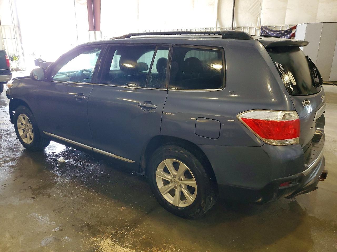 2011 TOYOTA HIGHLANDER