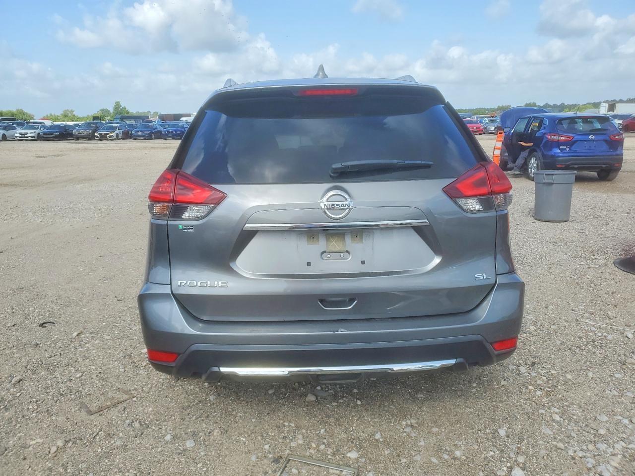2018 NISSAN ROGUE