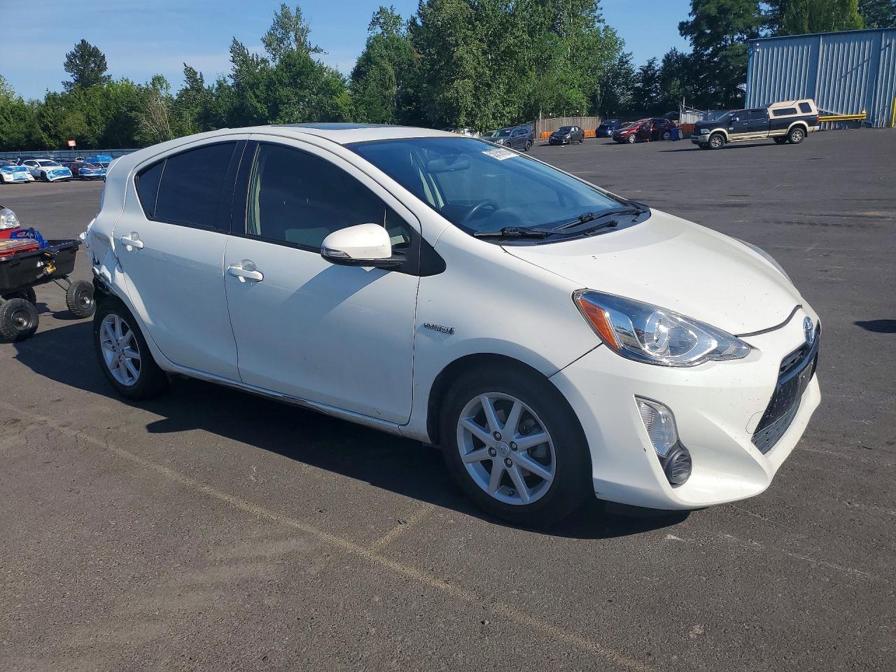2015 TOYOTA Prius c