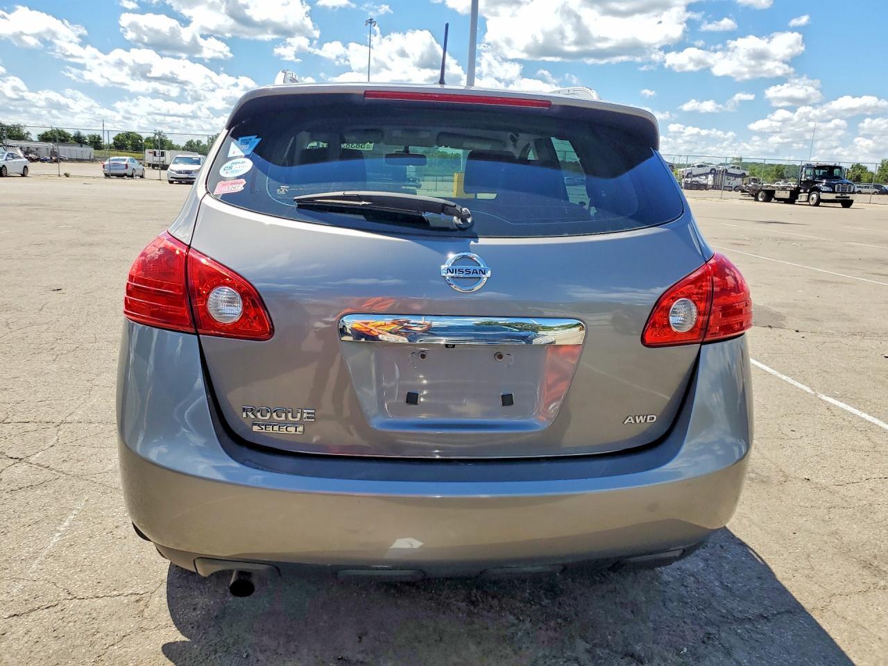 2014 NISSAN ROGUE