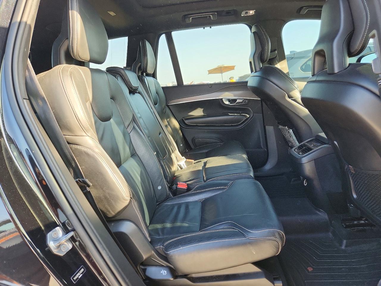 2020 VOLVO XC90