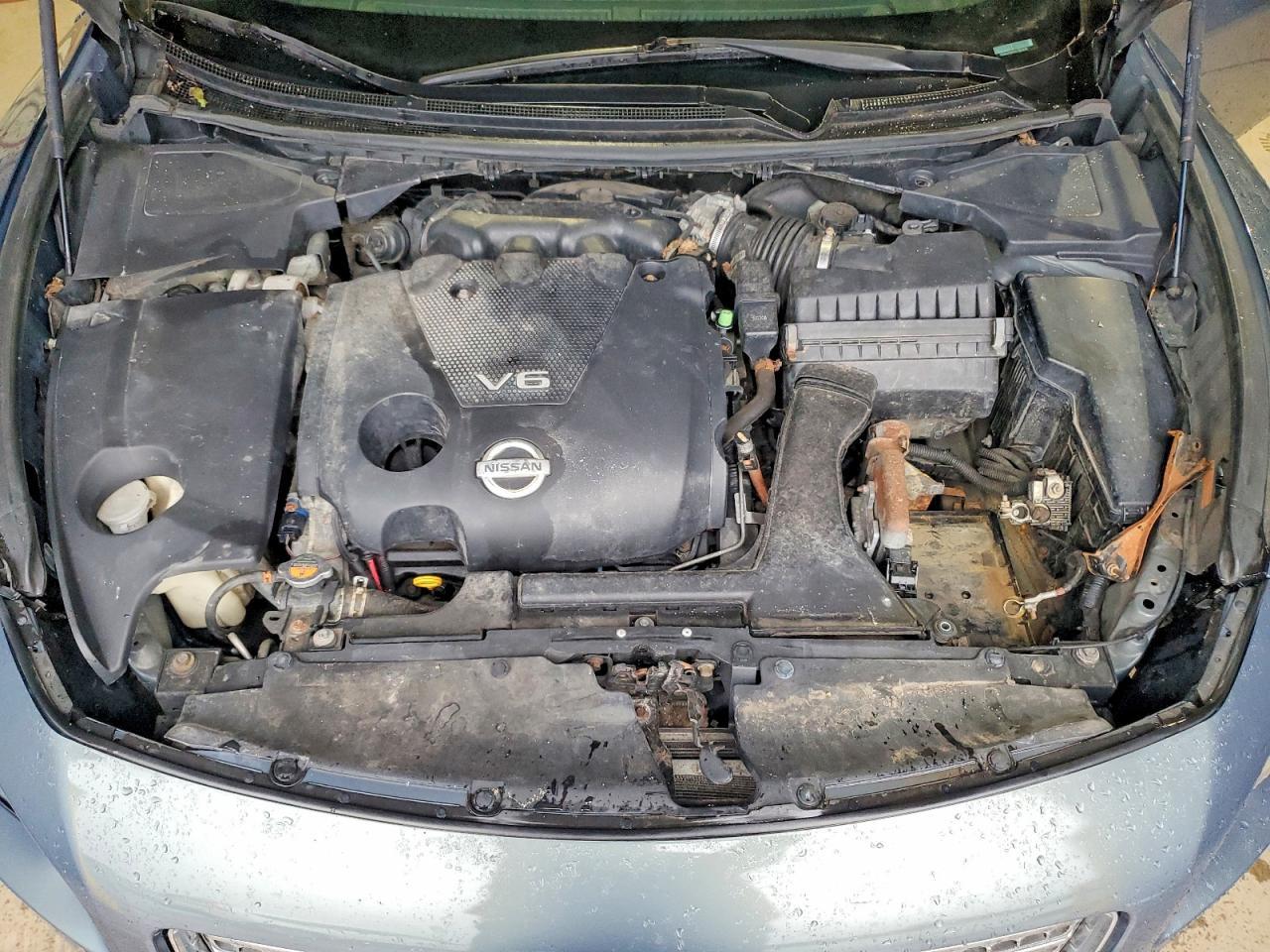 2010 NISSAN Maxima