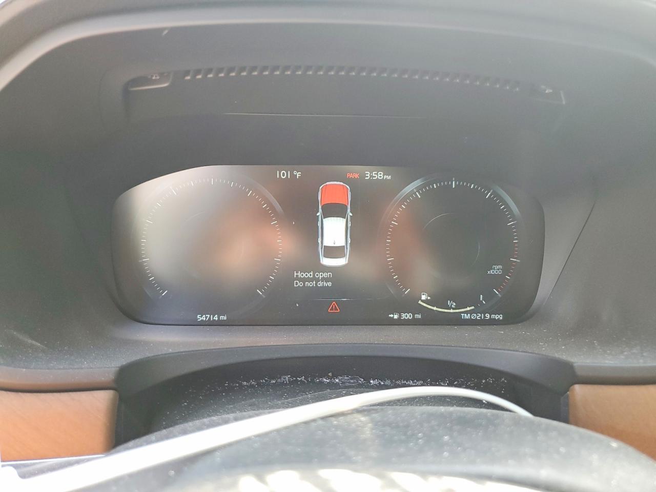 2017 VOLVO S90