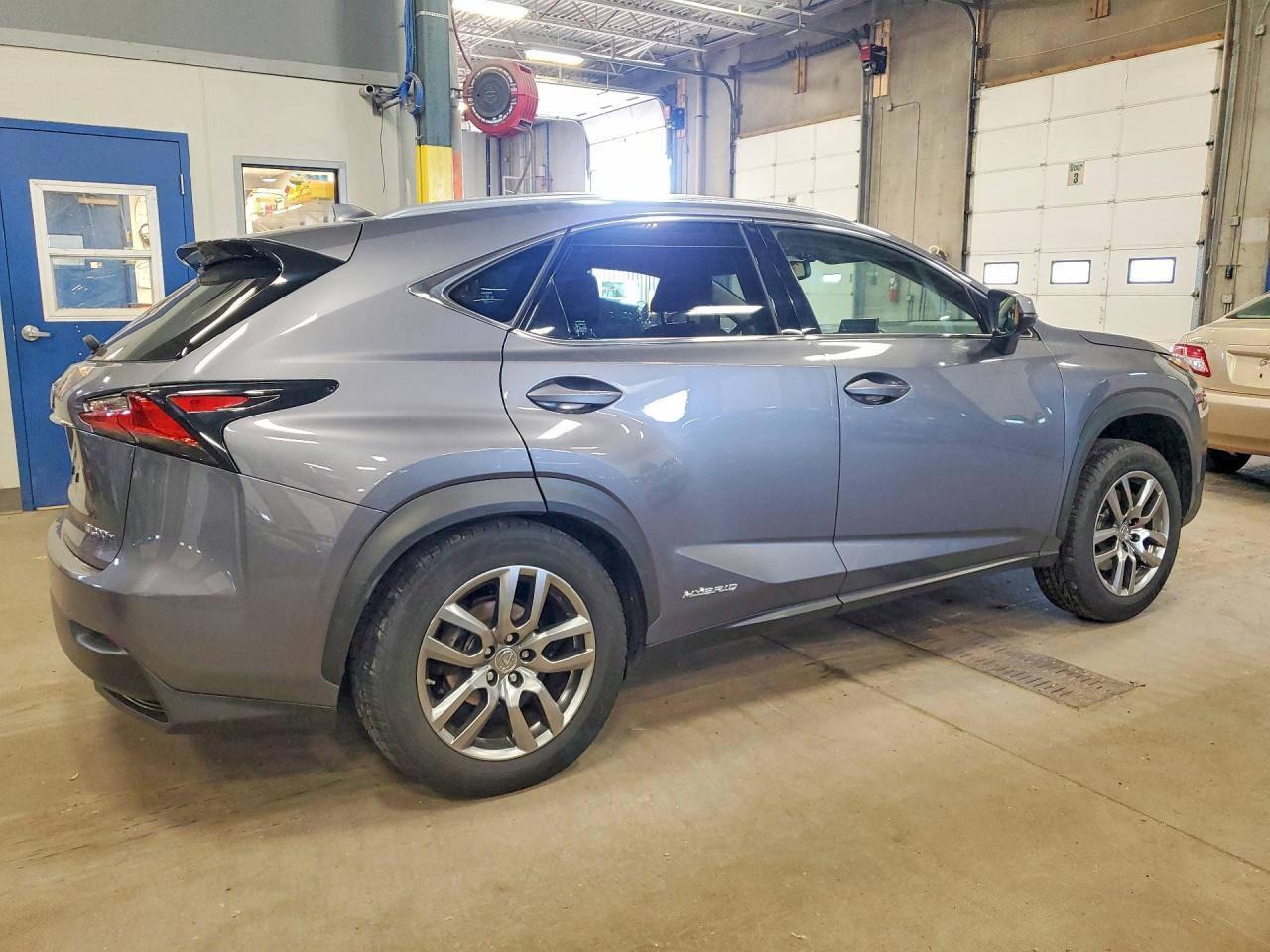 2015 LEXUS NX 300H