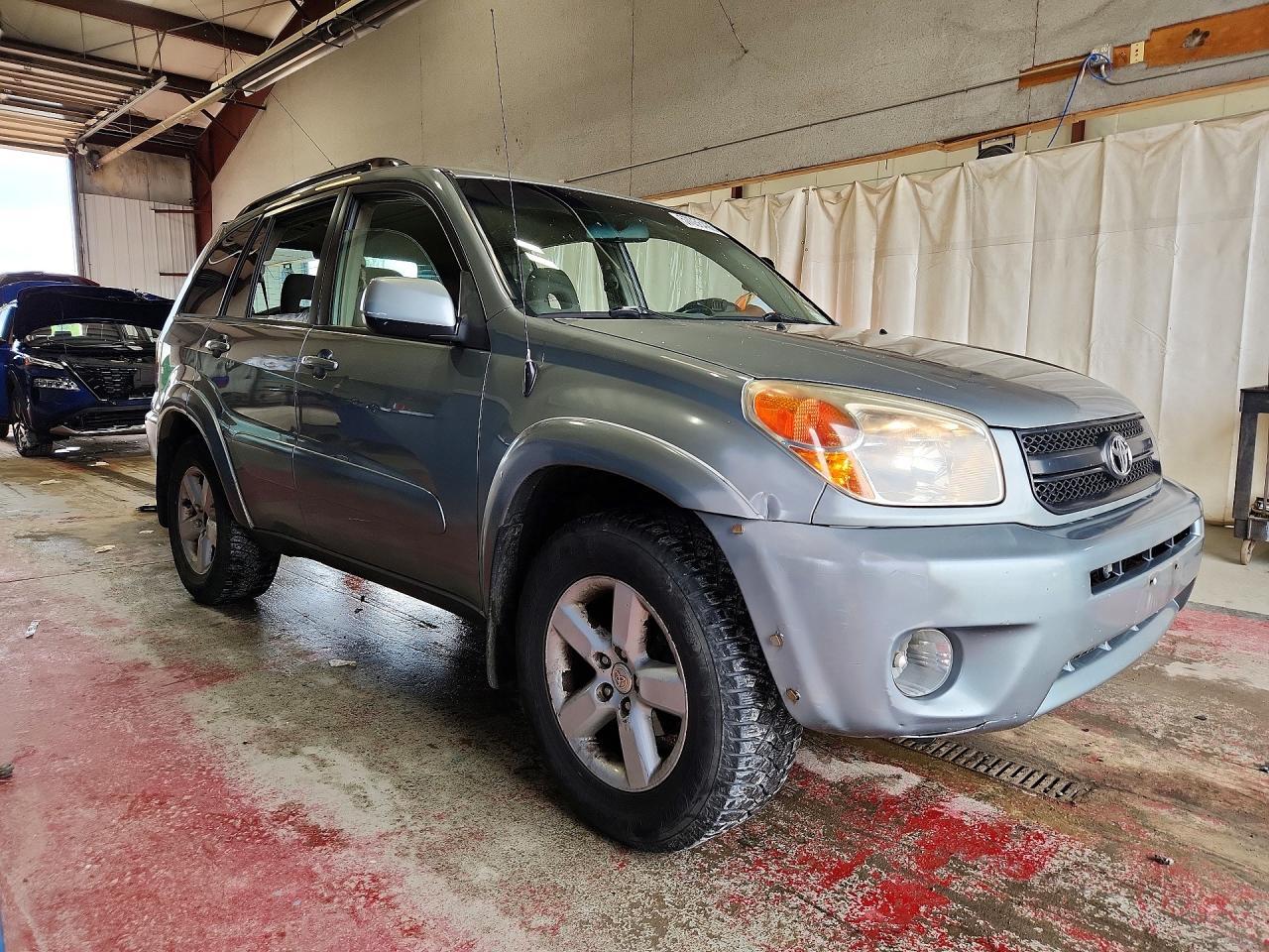 2004 TOYOTA RAV4