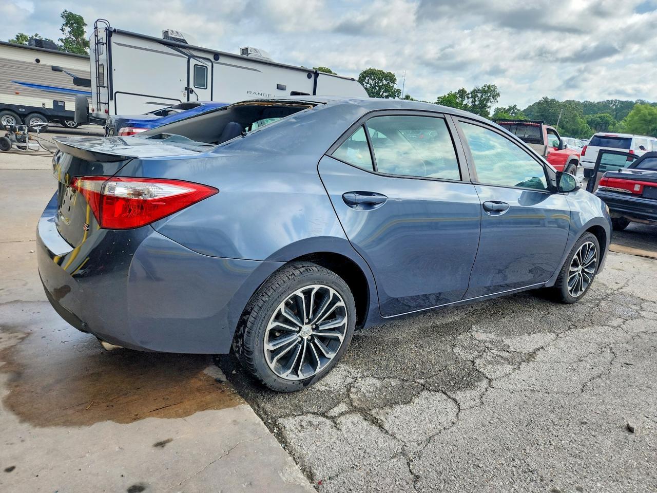 2015 TOYOTA COROLLA